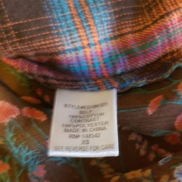 Brown Floral Knit Vest - Picture 12 of 12